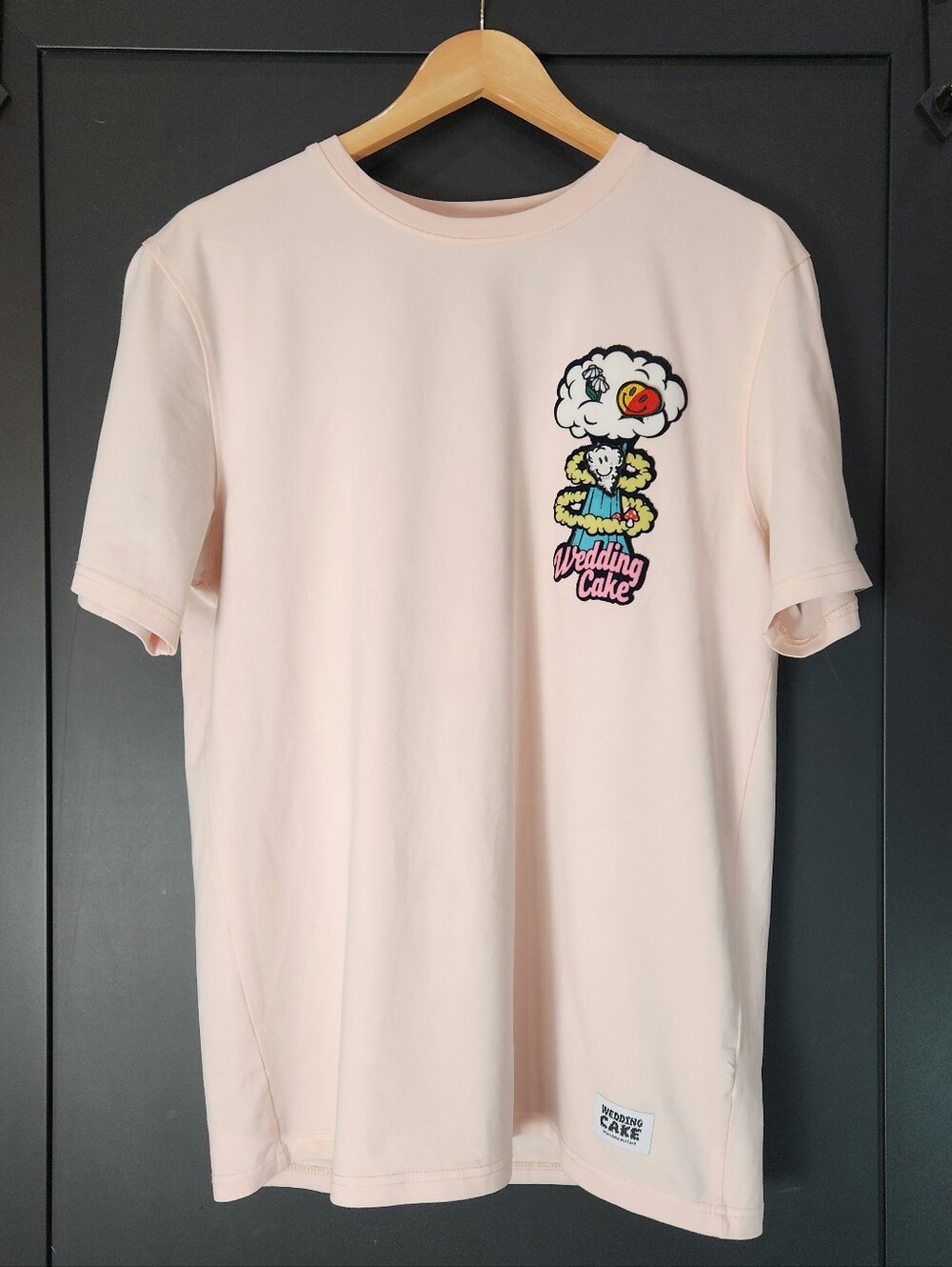 Wedding Cake Streetwear Graphic Tee – Pale Pink, Men's Size L